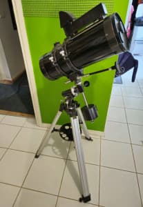 Telescope Celestron PowerSeeker 127EQ with Telrad finder