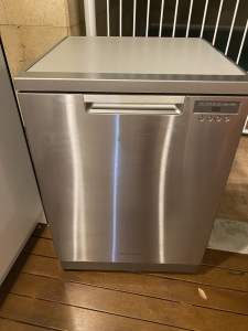 Dishwasher (Fisher & Paykel) - 12 mths old