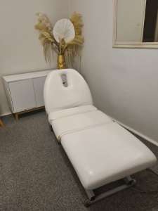 Athlegen Luxe electric massage table plus pedestal stool