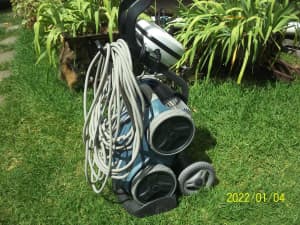 zodiac v4 4wd robotic pool cleaner with caddy TRADE INS WELCOME