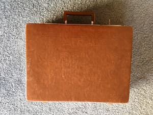 Vintage ERA brown briefcase