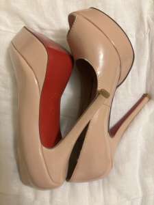 Authentic Christian Louboutin Heels size 8 (39)