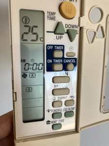 Daikin Air conditioner Remote Model ARC417A14