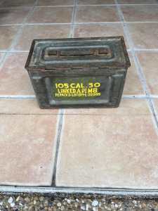Metal ammunition box 105 cal