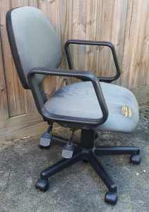 CHEAP Blue office chair with armrest, CLAYTON pickup, Deliver for extr