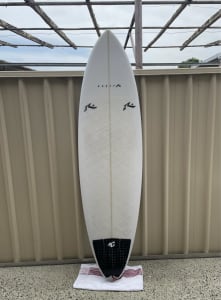Rusty 6’6 surfboard