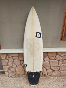 hammo Pro series surfboard only 110$