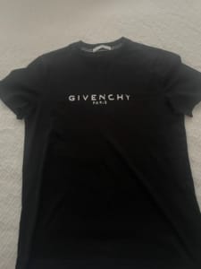 Givenchy tshirt