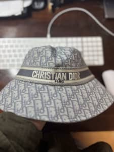 Dior bucket hat