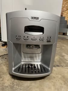 Krups Automatic XP9000 Coffee Expresso Machine: Works but needs repair