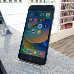IPHONE 8 PLUS 64GB SPACE GREY COMES WITH WARRANTY