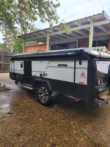 2021 New age wayfinder camper trailer