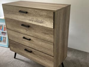 Queen bed with matching chest of draws