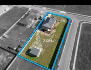 Price drop!New 42 sq home! 2052sq land! Beach house Family home