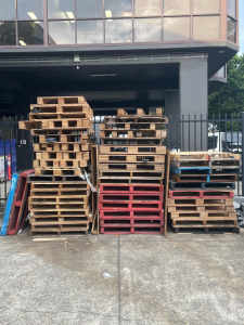 Various pallets (Free)