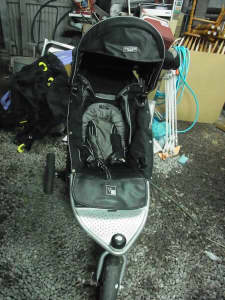 Valco Pram for Twins or x2 toddlers in great condition