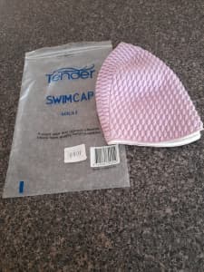 SWIMCAP ADULT TENDER YOU CANT BUY THESE TODAY !