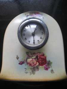 Vintage Hanley china/ceramic clock featuring red and yellow roses