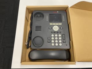CISCO PHONE SYSTEM - 6 HANDSETS - GREAT CONDITION