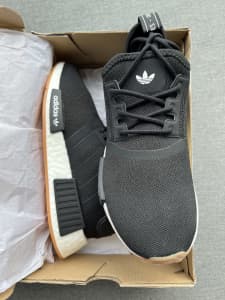 Adidas NMD_R1 shoes