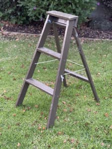 Antique / Vintage ladder