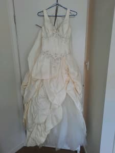 Wedding dress size 8