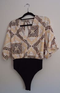 Chain Leopard Print Bodysuit Size S