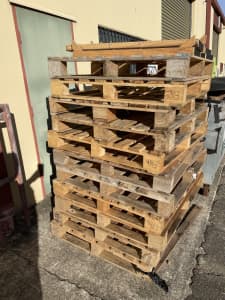 Free Pallets: Mortdale location 