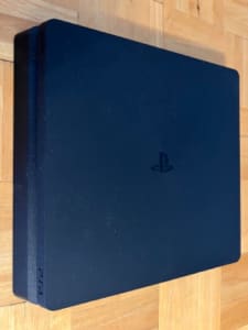 Playstation 4 Slim 500GB console with Play TV & games