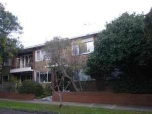 Large Private Furnished Room in Caulfield North Apartment