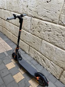 2022 Ninebot f40a electric scooter FOR SALE 