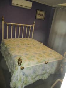free Vintage KING SIZE BED 4 Posted Enamel & Brass Bed with Mattress