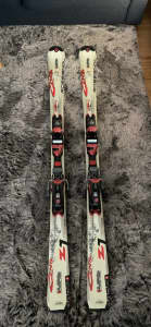 154cm Rossignol Skis w Bindings