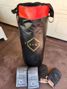 Boxing bag Fizique & gloves