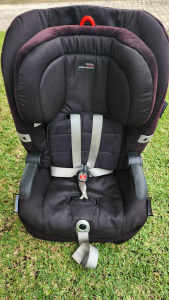 Britax Safe and Sound child car seat 6 months - 8 years