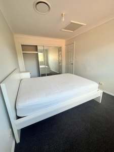 Room for rent in Quakers hill