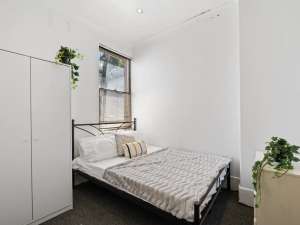 Private Furnished Room in Ultimo