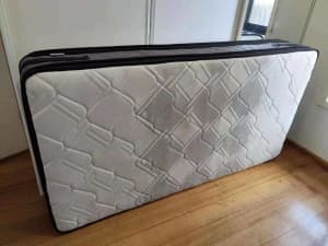 GISELLE King Single Size Mattress one month Old