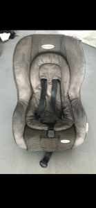 Safe n sound grey car baby seat in good condition