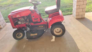 Cox Ride on Mower with 16hp v twin honda eng