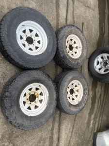 Sunraysia rims with tyres