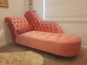 Velvet pink chaise lounge sofa couch great condition