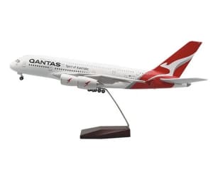 Qantas Airplane Model A380 1/160 with lights