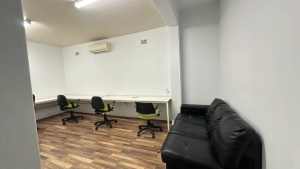 Rent for 20 sqm (5m x 4m) Office Space with 5 Work Stations