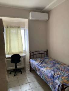 Room with air conditioning in 4 bedroom home with 2 🚾 and 1 bathroom