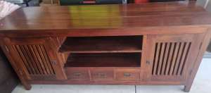 Solid wood tv cabinet