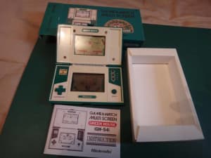 Nintendo Game Watch Green House in collector condition in working cond