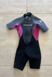Woman’s size 8 wetsuit