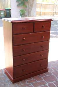 VGC wooden solid 6 drawers tallboy metal runner can deliver