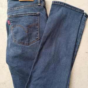 Levis premium womens jeans-size 26